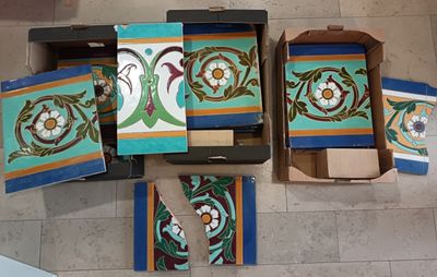 Jules LOEBNITZ (1836-1895) Ensemble de 10 carreaux en cérami…