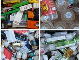 Ce collage présente de nombreux types de brosses à dents et de dentifrices différents
