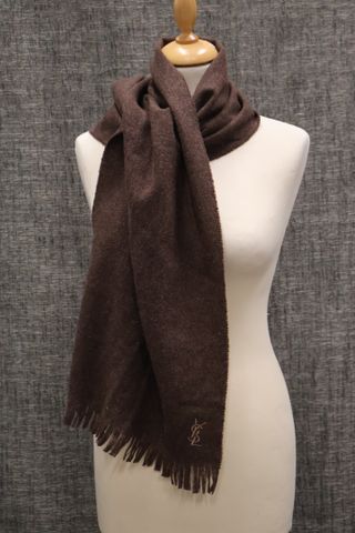 YVES SAINT LAURENT pour Hommes – Echarpe marron en laine. Très bo...