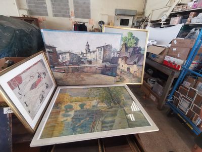 une image d'une image d'un tableau sur une table