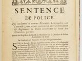un livre ouvert avec l'image d'un oiseau dessus