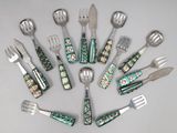 many different types of utensils arranged in a circle
