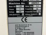 une étiquette apposée sur une machine indiquant « type de machine ba340p »