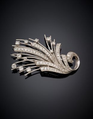 an art deco diamond broochle, by van cleef