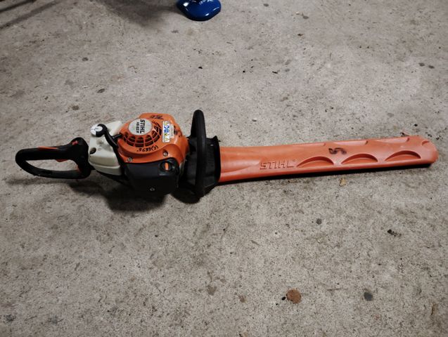 STIHL HS 82 R – Taille Haie thermique de 2022. Fonctionne