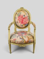 Paire de fauteuils cabriolets en bois mouluré sculpté et rec… (photo 2)