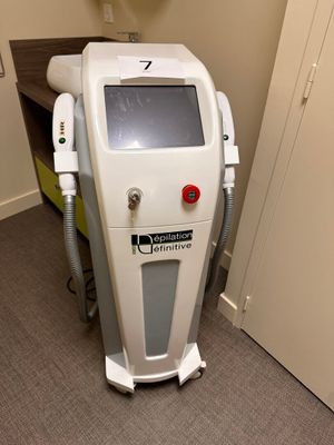 a machine that is sitting in the corner of a room