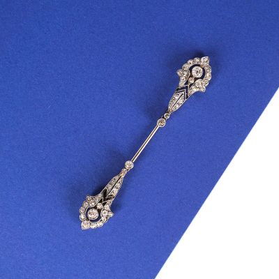 une broche ancienne en argent et diamants