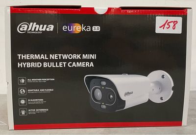 une image représentant un coffret contenant une caméra mini-hybride de type « bullet » Thermo Network