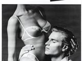 une publicité pour un annonceur représentant un homme et une femme en sous-vêtements
