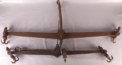 [ARTS du FER et METAL ] Deux balances à fléau en fer forgé à… - Photo 1