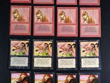 gros plan d'un jeu de cartes sur une table