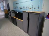 1 ENSEMBLE COMPRENANT 2 ARMOIRES METALLIQUES A RIDEAU 2 DEMI… (photo 2)