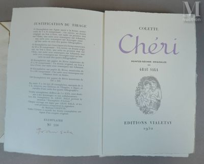 un livre ouvert avec la photo d'un homme et d'une femme