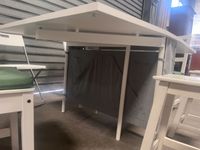 Table rectangulaire laquée blanche + 2 chaises plastiques pl… (photo 2)