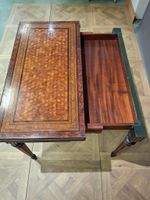 Table à jeux en bois plaqué et bois noirci, le plateau dépli… (photo 4)