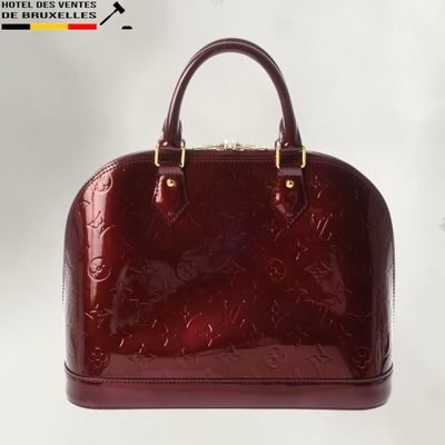 louis vu vu bag in burgundy patent with gold hardware