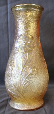 Vase jaune Constantin Paris, à décor de fleurs