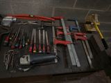 many tools that are sitting on a table