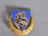 une photo d'un insigne sur lequel figure un lion