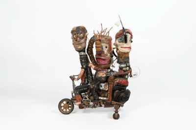 ANONYME (XXe) – ART BRUT, « Bikers on fire », Sculpture comp…