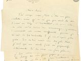 gros plan d'une feuille de papier sur laquelle on peut lire une écriture manuscrite