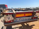 une photo d'un camion avec une plaque d'immatriculation à l'arrière
