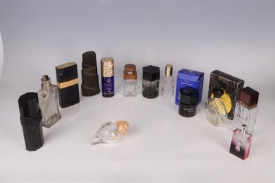 "Lot comprenant 13 flacons vaporisateurs de parfums ou eau d…
