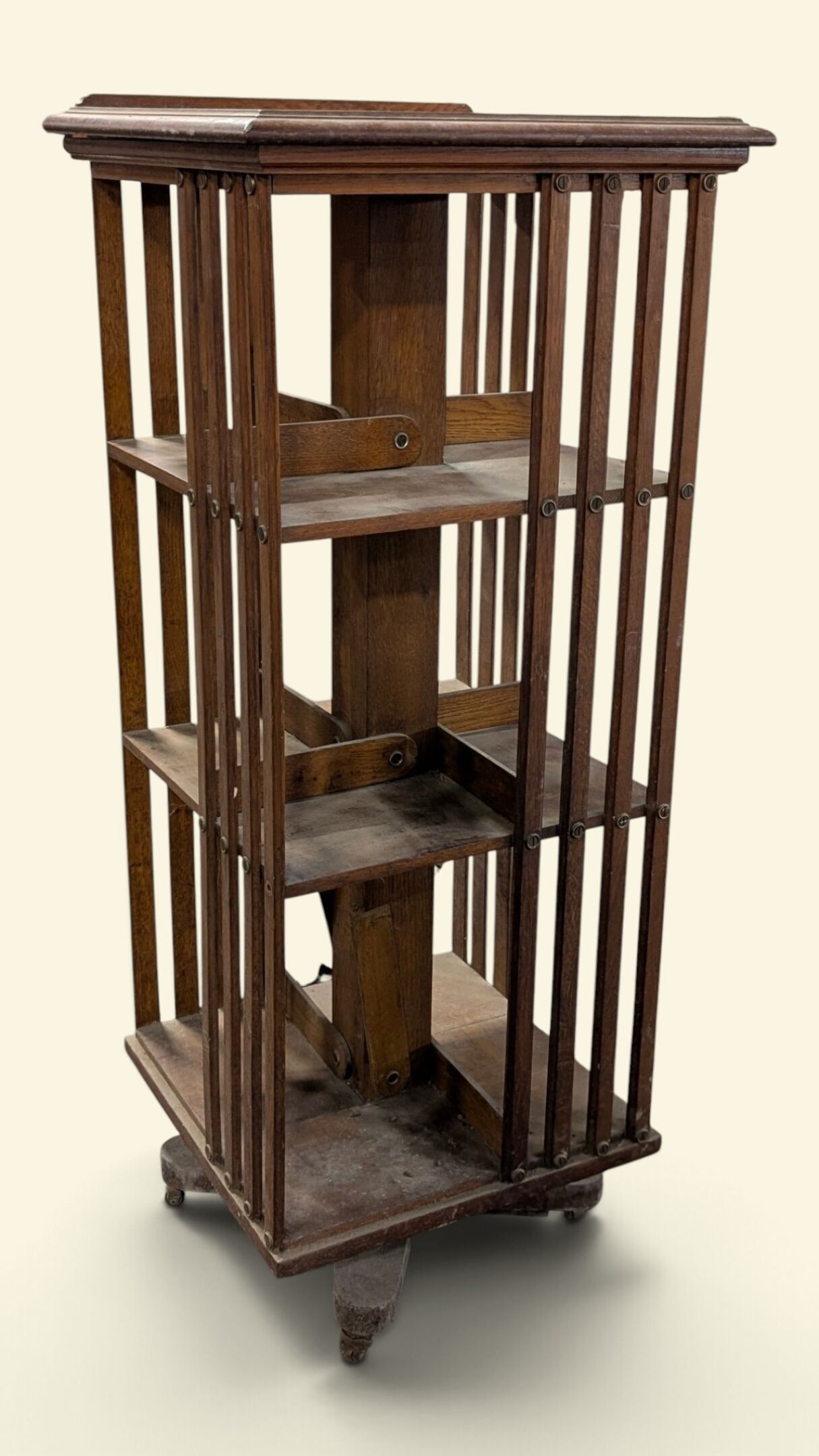 Étagère à partitions en chêne roulante et rotative à trois n…