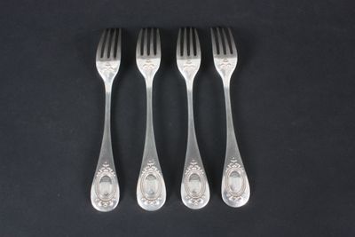lot 108.4 - 4 fourchettes en argent minerve, à décor d'armes… - Photo 1