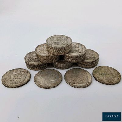 Lot de 34 pièces de 10 Francs argent Turin : - 1929 (x3)