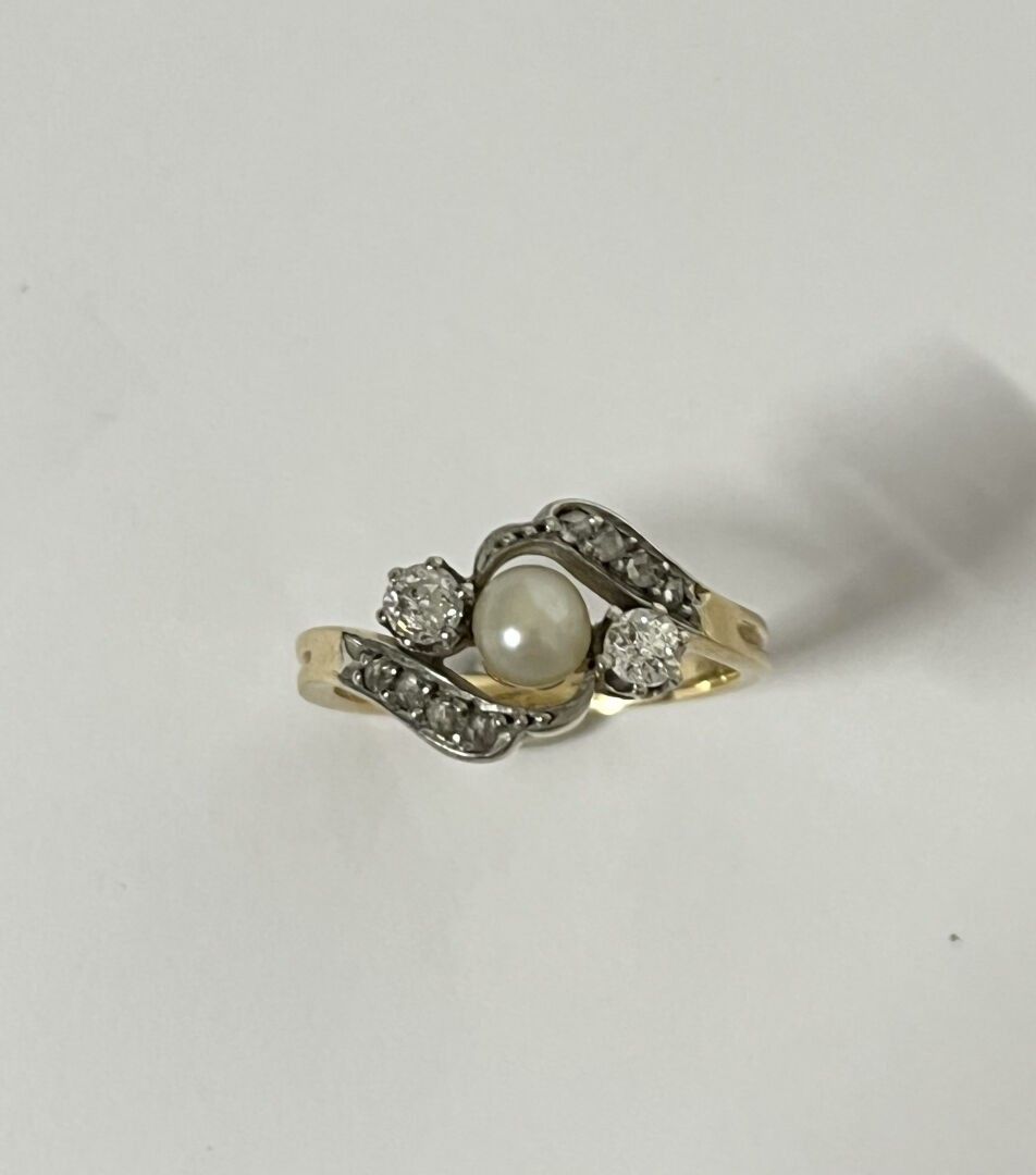 BAGUE en or jaune 750 millièmes et platine 950 millièmes, or…