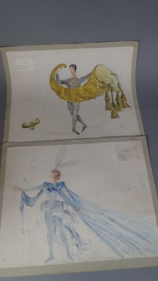 deux dessins représentant un homme et une femme sur la même page