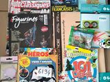 beaucoup de livres pour enfants dans une boîte
