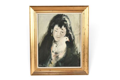 une peinture représentant une femme tenant un oiseau dans sa main