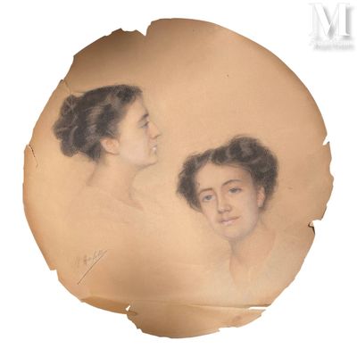 une vieille photo représentant une femme et une jeune fille de profil