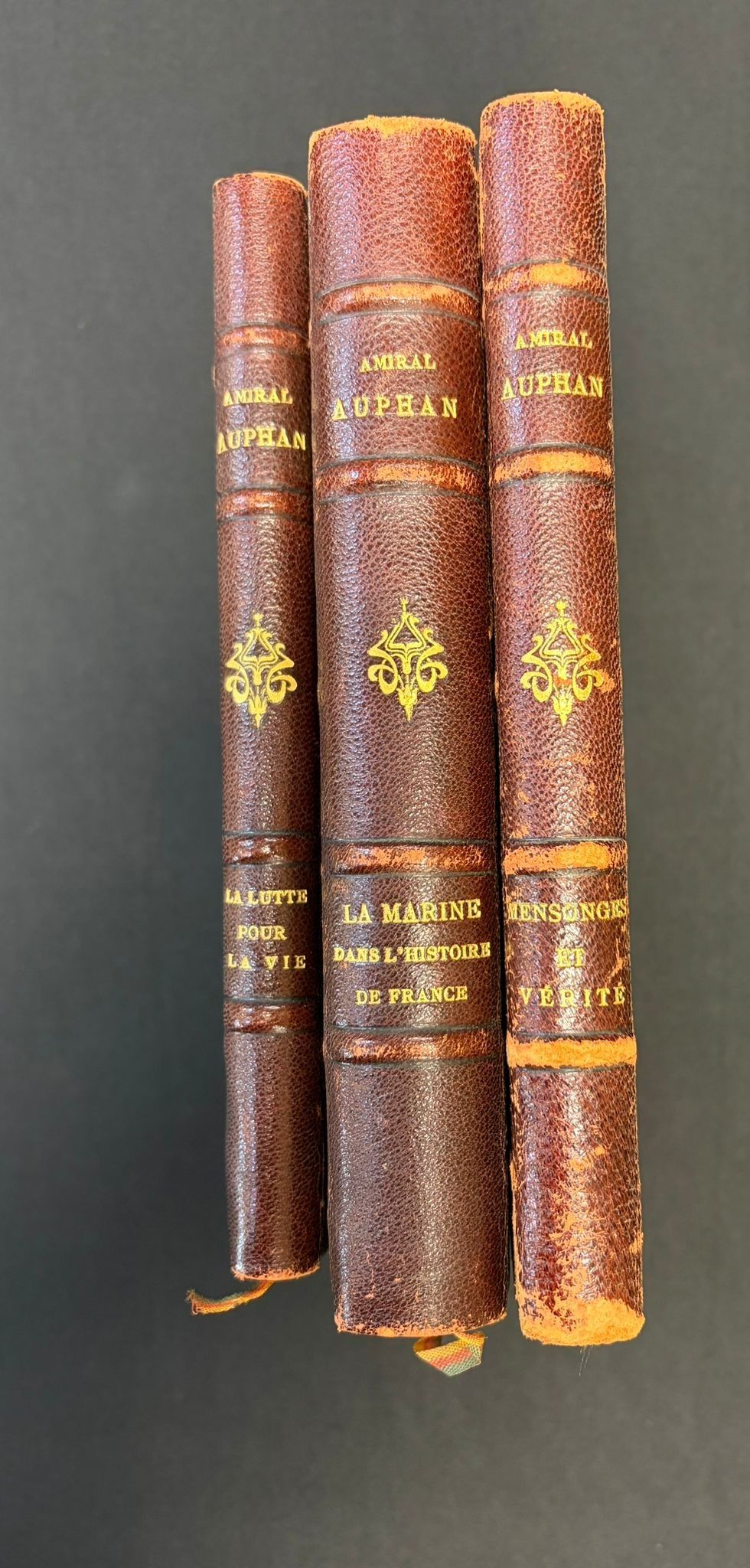 Objets d'art & Curiosités