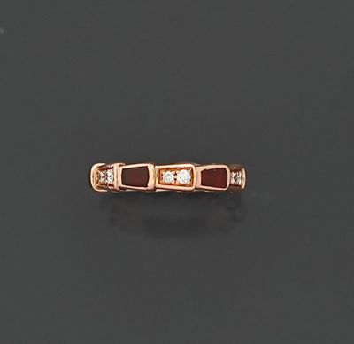 Bulgari Bague en or rose 18K 750 millièmes à maillons serpen…