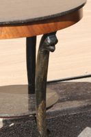 Guéridon rond dit à l'étrusque en bois peint noir et placage… (photo 4)