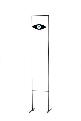 une image représentant un panneau sur lequel figure un œil