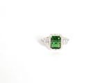 Bague en tourmaline verte et diamant