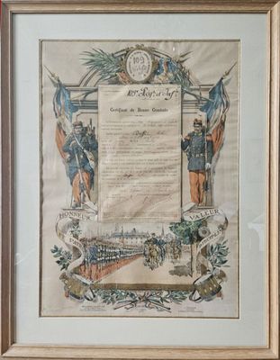 une image représentant une photo encadrée d'une déclaration des États-Unis