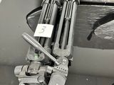 une valise qui contient tout un tas d'outils