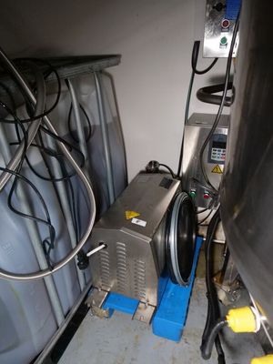une machine qui se trouve à l'intérieur d'un char