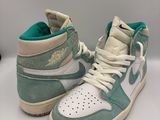Baskets Nike Air Jordan 1 Retro montantes, vert menthe et blanc