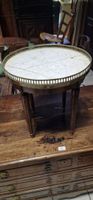 Une commode en noyer ouvrant sur 3 tiroirs, époque Louis XVI… (photo 2)