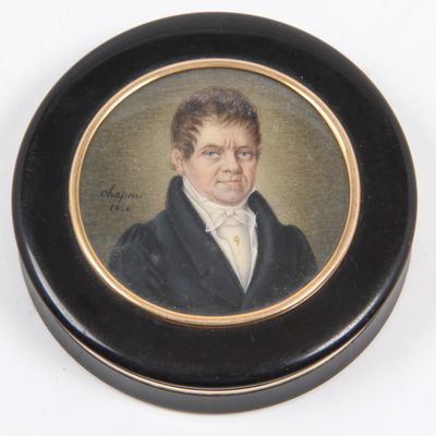 tableau représentant un homme vêtu d'un manteau noir et d'une chemise blanche