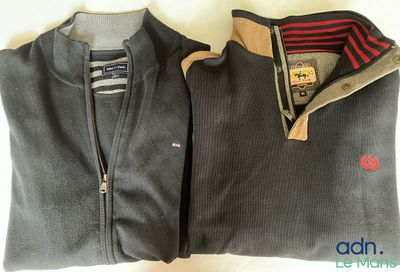 deux pulls pour homme posés l'un sur l'autre