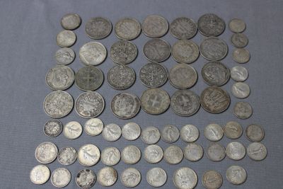 Certaines de ces pièces d'argent ont été retrouvées dans la région