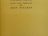 la couverture d'un livre jaune sur laquelle figurent des inscriptions noires